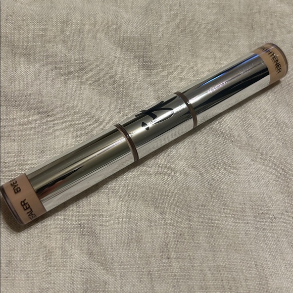 IT Cosmetics Bye Bye Under Eye Concealer & Hello Light Liquid Brightener in Tan - Picture 2 of 2